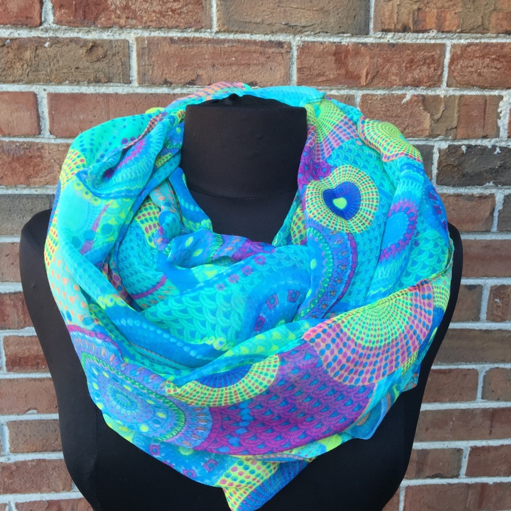 Infinity Scarf with colorful Geometric Design